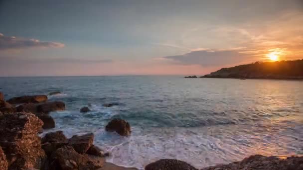 Bellissimo Lasso Tempo Tramonto Una Spiaggia Del Mare Montenegro — Video Stock