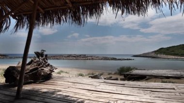 Ahşap kulübe Mljet Island, Hırvatistan güzel plajda 