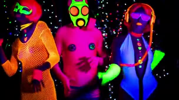 Women Guy Gas Mask Fluorescent Clothing Black Light — Stock Video