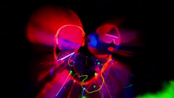 Blask uv neon sexy disco cyber kobiece kobieta lalka — Wideo stockowe