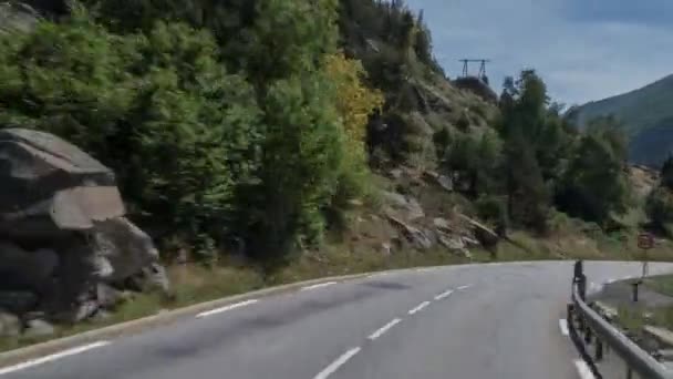 Caméra Fixée Avant Véhicule Hors Route Traversant Route Berga Espagne — Video