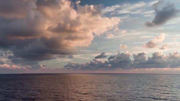 Prachtige Zonsopgang Horizon Zee Gefilmd Vanaf Boot Middellandse Zee — Stockvideo