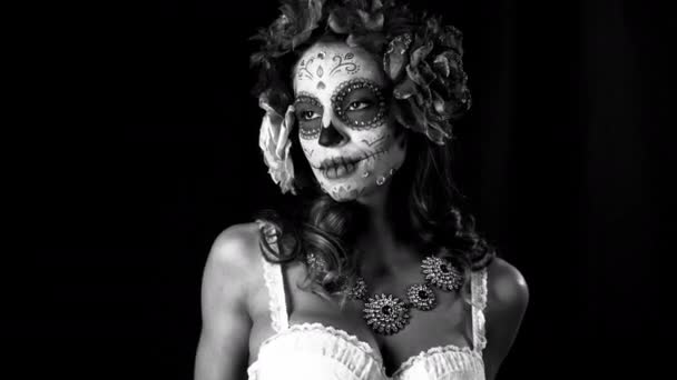 Krásná Žena Vlastní Navržené Candy Lebka Mexický Den Mrtvou Tvář — Stock video