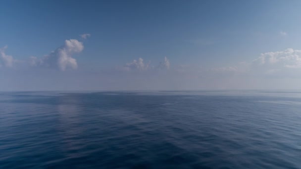 Belo Nascer Sol Horizonte Mar Filmado Partir Barco Mediterrâneo — Vídeo de Stock