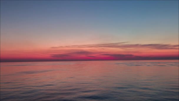 Hermoso Amanecer Horizonte Mar Filmado Desde Barco Mediterráneo — Vídeo de stock