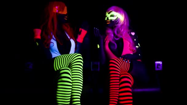 Deux Danseuses Disco Sexy Posant Costume — Video