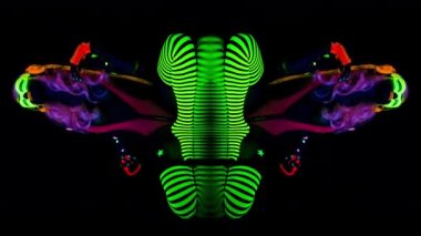 Dans ve floresan kostüm poz seksi kadın