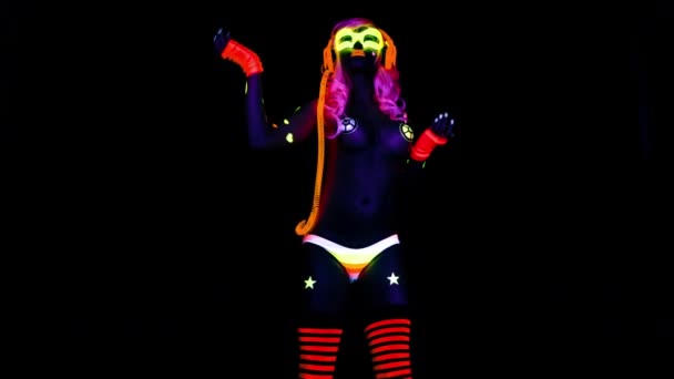 Female Disco Dancer Posing Fluorescent Costume — Stock Video