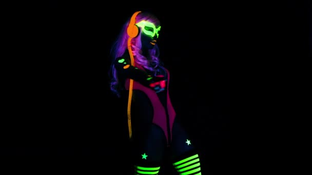 Female Disco Dancer Posing Fluorescent Costume — Stock Video