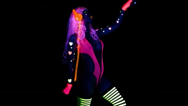 Female Disco Dancer Posing Fluorescent Costume — Stock Video