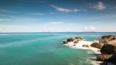 zaman atlamalı bir taş ve Akdeniz 