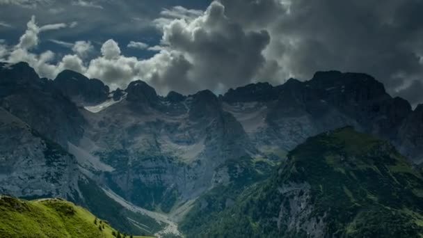 Хронология Удивительных Дождевых Гор Итальянских Альпах — стоковое видео