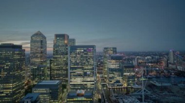 London docklands, gökdelenlerin havadan görünümü