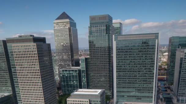 Αεροφωτογραφία Του Ουρανοξύστες Του Λονδίνου Ντόκλαντς — Αρχείο Βίντεο