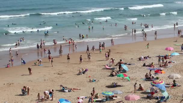 Galiza Espanha Agosto 2018 Pessoas Praia Galiza Noroeste Espanha — Vídeo de Stock