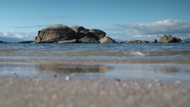 Pantai Indah Mexilloeira Galisia Pantai Spanyol Pada Hari Musim Panas — Stok Video