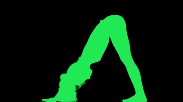 Silhouette Einer Yogalehrerin Die Übungen Farbenfroher Abstrakter Form Macht — Stockvideo