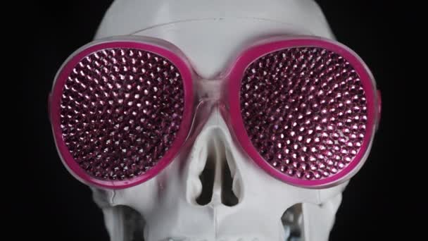 Skull Vintage Pink Sparkling Sunglasses — Stock Video