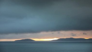 Günbatımı üzerinde bulunan Galiçya, İspanya deniz manzaralı görünüm