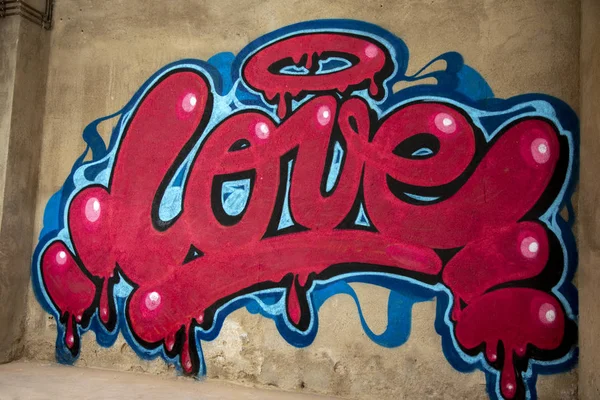 Awesome Graffiti Word Love Sprayed Wall — 스톡 사진