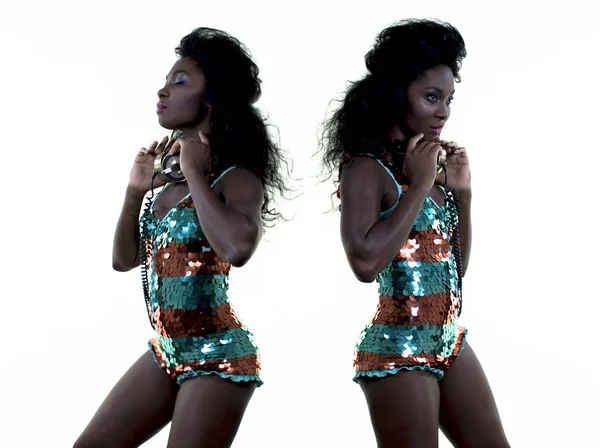 Sammansatt Vacker Afrikansk Kvinna Gnistrande Kostym Dansa Med Hörlurar — Stockfoto
