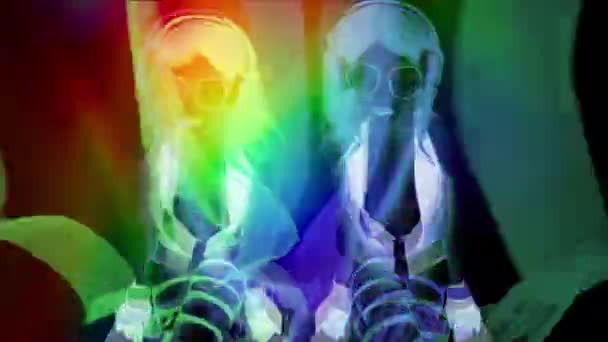 Сексуальный неоновый UV пылает танцор — стоковое видео