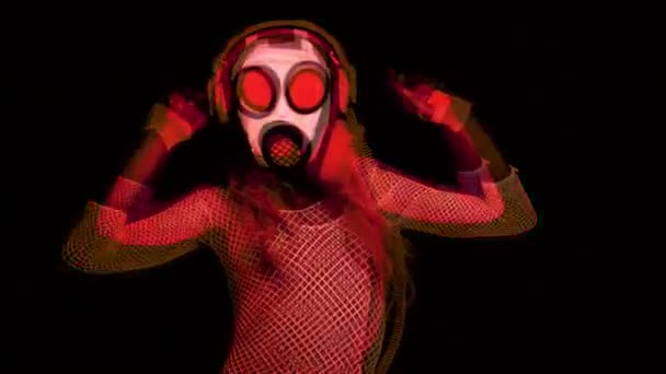 Floresan Giyim Gaz Maskesi Içinde Hareket Eden Kadın — Stok video