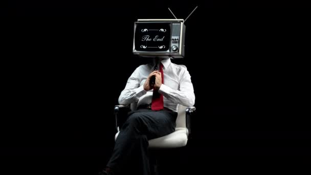 Άνθρωπος Την Τηλεόραση Στο Κεφάλι Δραματοποιώντας Την Αυτοκτονία — Αρχείο Βίντεο