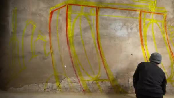 Artista Dibujo Boombox Graffiti Pared Hormigón — Vídeo de stock