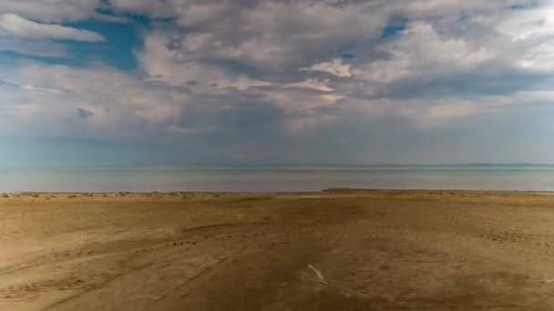 Fahrzeug Fährt Strand Der Mittelmeerküste Spanien Entlang — Stockvideo