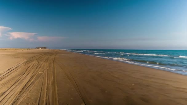 Veículo Que Conduz Longo Praia Costa Mediterrânica Espanha — Vídeo de Stock