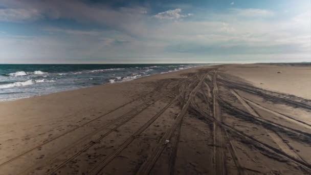 Voertuig Rijden Langs Strand Aan Middellandse Zeekust Spanje — Stockvideo