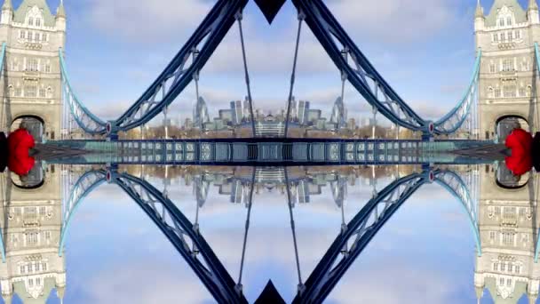 Časové Záběry Provozu Tower Bridge Londýně Velká Británie Zrcadlově Zobrazenými — Stock video