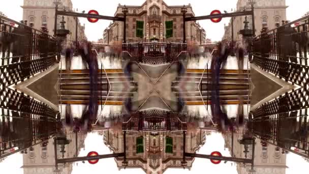 Aynalı Etkisi Ile Londra Piccadilly Meydanında Trafik Yayaların Kalabalıktimelapse Görüntüleri — Stok video