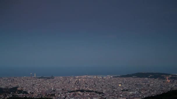 Loopbare video van het stadsgezicht van Barcelona, Spanje — Stockvideo