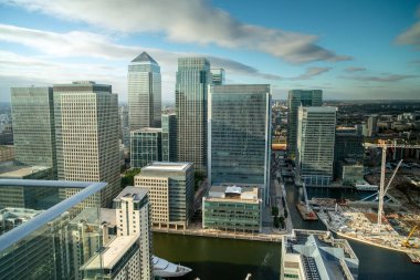 Londra 'daki Caanary rıhtım binaları