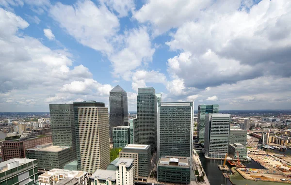 Londra 'daki Caanary rıhtım binaları — Stok fotoğraf