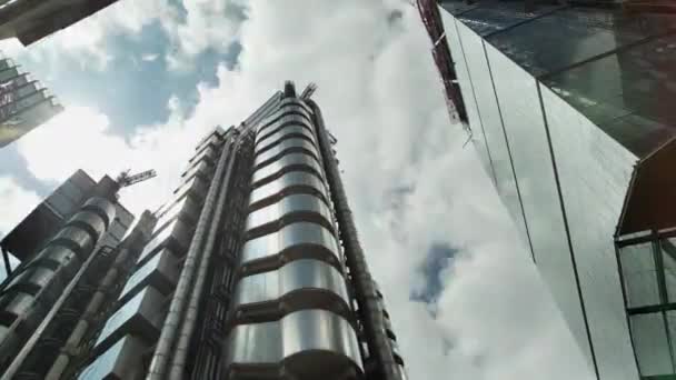 Timelapse video van het Lloyds gebouw, Londen, Engeland, UK — Stockvideo