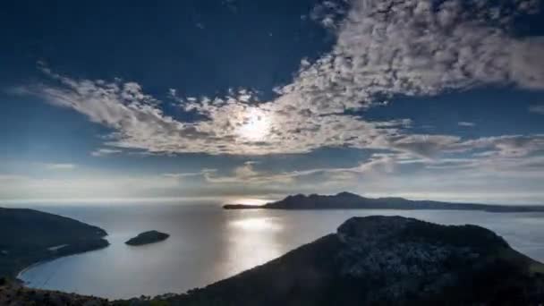 Mallorca kıyı şeridinin ileri geri videosu, İspanya — Stok video