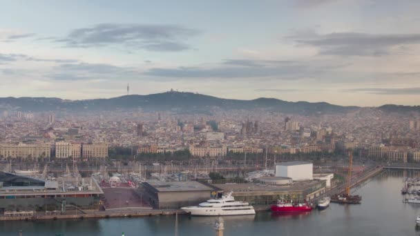 Tilt shift timelapse of commercial port and city of barcelona — Stock Video