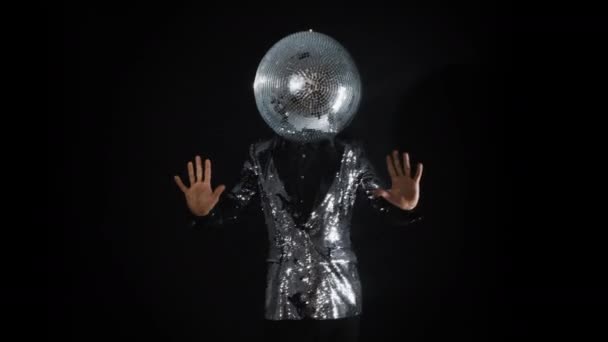 Mr disco ball wearing silver jacket dancing — Stock Video