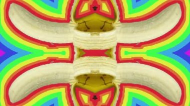 Yarı soyulmuş bir muzun gökkuşağı renginde dönüşünün animasyon görüntüleri