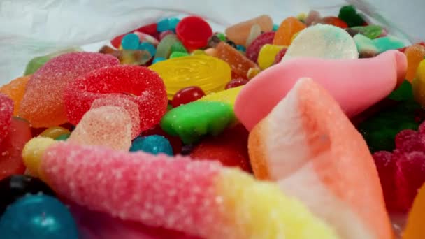 Макро пролітають кадри желе цукерок — стокове відео