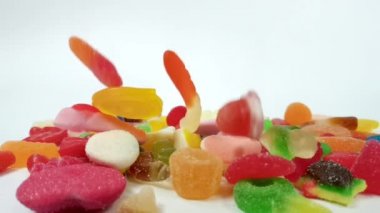 Jöleli şekerlerin makro uçuş görüntüleri