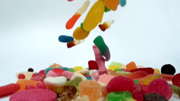 Macro fly-through footage of jelly sweets — Stock Video