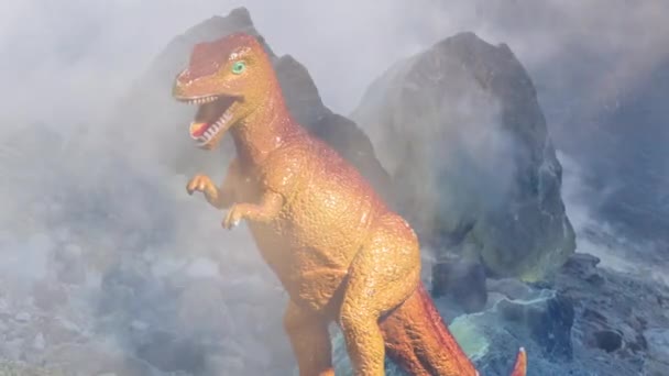 Fotografier av dinosaurie i vulkaniska landskap — Stockvideo