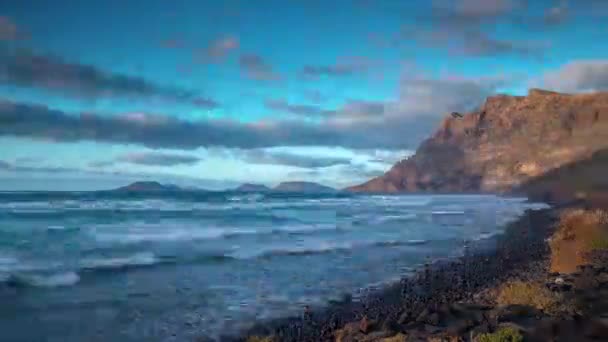 Vidéo bouclable de nuages se déplaçant dans le ciel à Lanzarote — Video