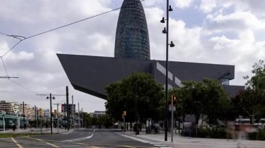 BARCELONA, SPAIN - 31 AĞUSTOS 2024: Barcelona 'daki Glories Metro İstasyonunun Zaman Çizelgesi 