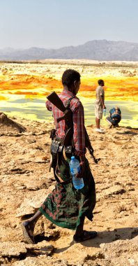 Etiyopya, Danakil-Ocak 2018--devlet yatılı arayan kimliği belirsiz düzensiz asker yaklaşık