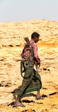 Etiyopya, Danakil-Ocak 2018--devlet yatılı arayan kimliği belirsiz düzensiz asker yaklaşık